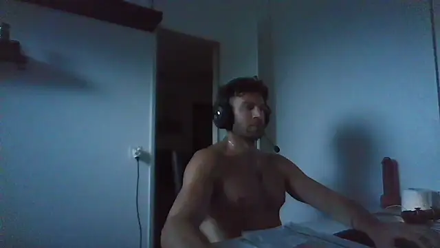 alpha-hunk online show from April 12, 5:58 pm