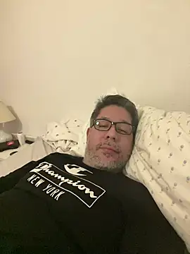 Snapshot of Daddy4Fun_79 chatting on January 19, 11:43 pm Daddy4Fun 79 online show from January 19, 11:43 pm