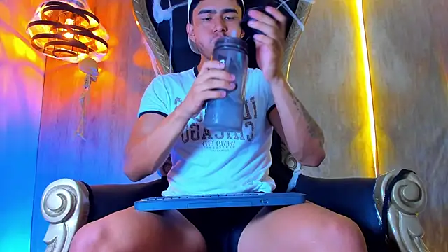 thaddeus king online show from October 22, 11:52 pm