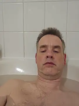 Hectorthyssen1 online show from December 15, 10:29 pm