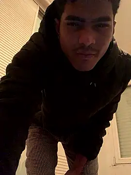 Ryan-hot online show from December 4, 6:39 pm