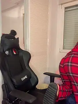 Ryan-hot online show from January 2, 9:50 pm