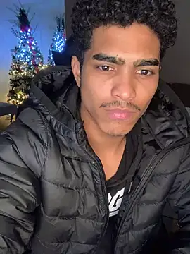 Ryan-hot online show from December 17, 2:44 am