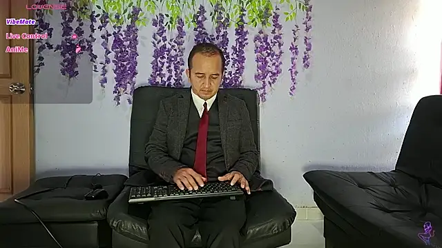 yazforeSolo online show from February 13, 2:44 pm