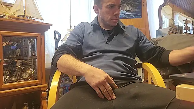 ScubaStevex online show from February 10, 1:16 pm