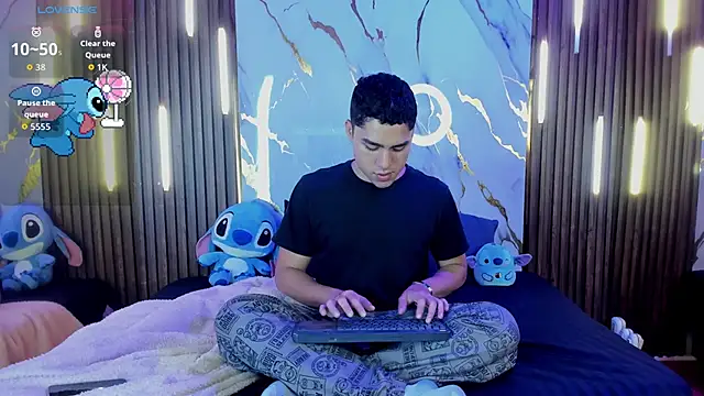 LiamNovak online show from November 23, 12:38 pm