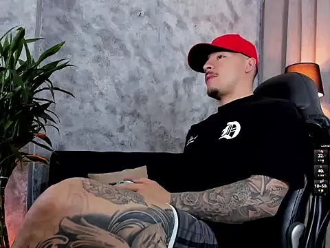 boyc022  online show from March 4, 12:17 am