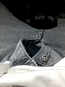 Steve98768 online show from December 11, 3:22 pm