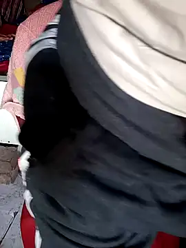 Skinny Bigass 23 online show from December 18, 9:36 am