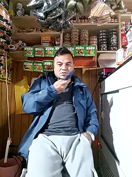 TheBriiaand30 online show from September 28, 3:43 pm