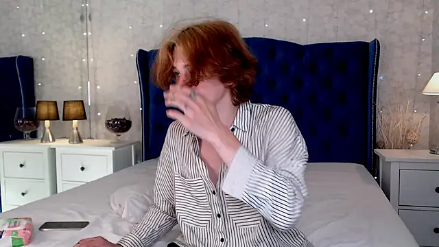 iwillfall online show from September 15, 10:44 pm