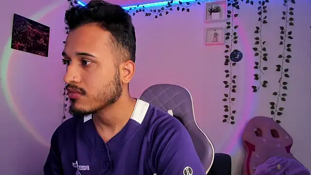 Raf brunette online show from December 25, 1:30 pm