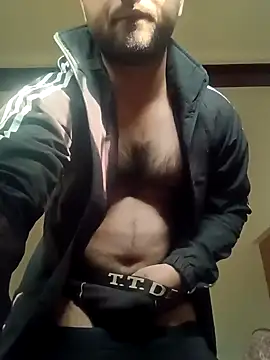 Snapshot of smartboy010101 chatting on February 2, 4:59 am smartboy010101 online show from February 2, 4:59 am