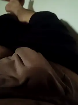 Snapshot of smartboy010101 chatting on February 27, 5:24 am smartboy010101 online show from February 27, 5:24 am