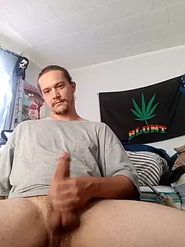 ChuckyyDee online show from September 13, 8:10 pm