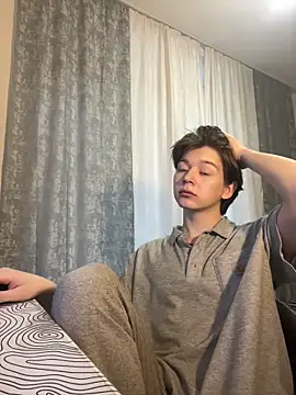 Snapshot of W_N_G_S chatting on March 11, 2:18 pm W N G S online show from March 11, 2:18 pm