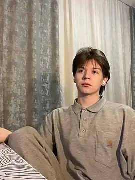 Snapshot of W_N_G_S chatting on February 19, 10:53 pm W N G S online show from February 19, 10:53 pm