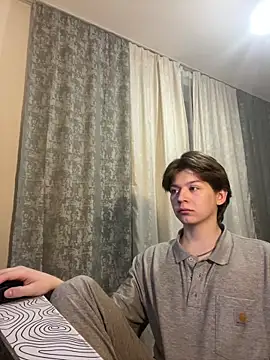 Snapshot of W_N_G_S chatting on March 10, 7:29 pm W N G S online show from March 10, 7:29 pm