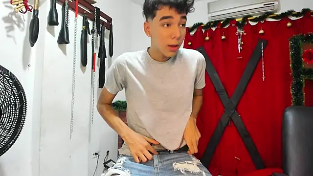 Harry LatinBoy online show from December 8, 7:43 pm