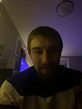 Snapshot of Fuckboy4public chatting on December 11, 10:17 pm Fuckboy4public online show from December 11, 10:17 pm