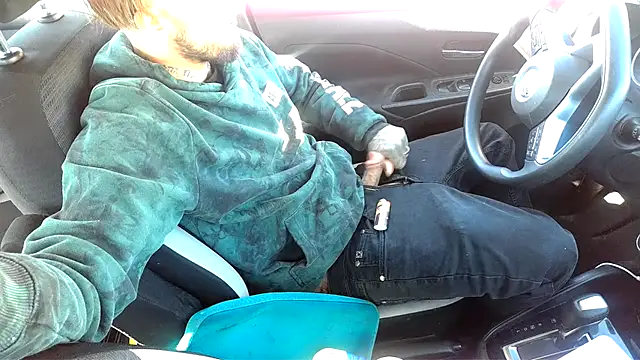 Snapshot of Fuckboy4public chatting on October 5, 7:29 pm Fuckboy4public online show from October 5, 7:29 pm