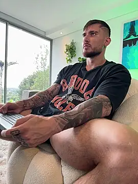 DimitriSullivan  online show from December 1, 2:31 pm