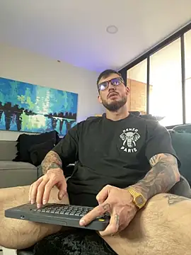 DimitriSullivan  online show from March 12, 9:13 pm