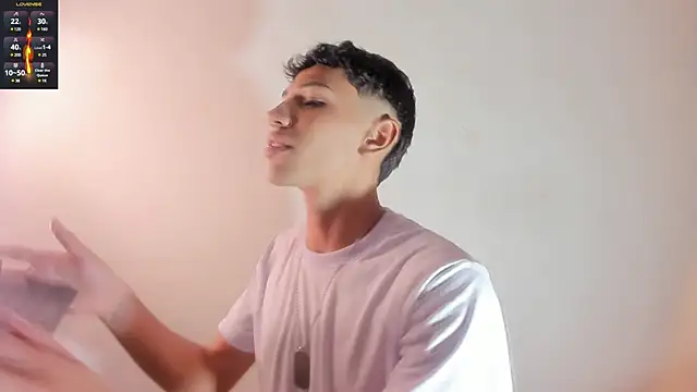 im sebaslopez online show from March 7, 4:12 am