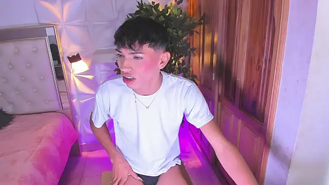 im sebaslopez online show from September 11, 11:42 am