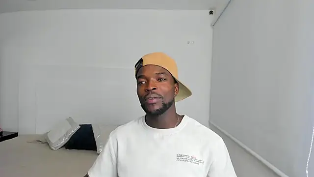 Dylan Taylor online show from March 8, 1:48 am