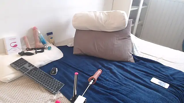 fiitboycam online show from April 9, 1:39 pm