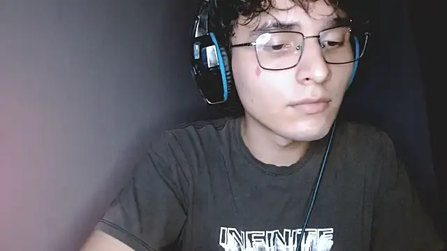 Charley quin online show from October 3, 3:11 am