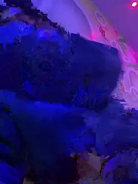 Onlyjishan online show from January 3, 4:27 pm