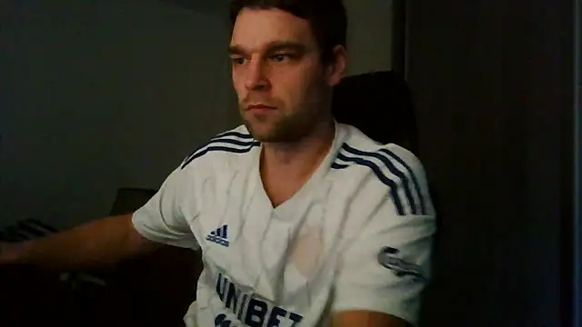 Snapshot of The_big_viking_ chatting on January 5, 12:21 pm The big viking  online show from January 5, 12:21 pm