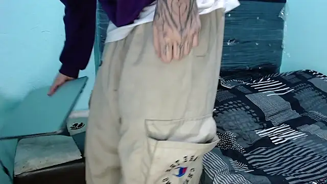 pervertsteens3 online show from September 28, 7:17 am