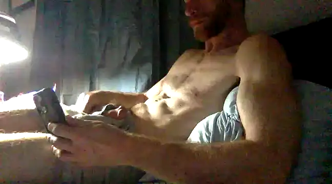 Twowellshapedheads online show from February 12, 7:44 am