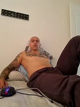 cris21324 online show from January 18, 8:51 pm