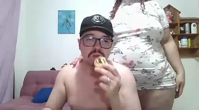 Snapshot of pecadodulce123 chatting on January 7, 2:01 am pecadodulce123 online show from January 7, 2:01 am