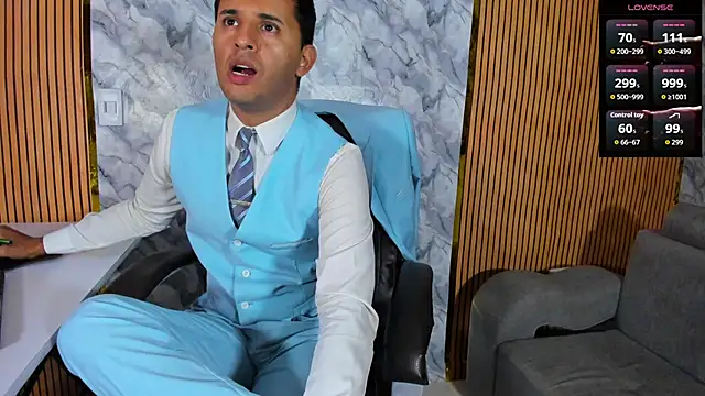 Hideintheoffice online show from September 19, 11:04 pm