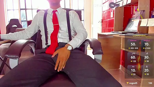 Hideintheoffice online show from December 30, 3:13 pm