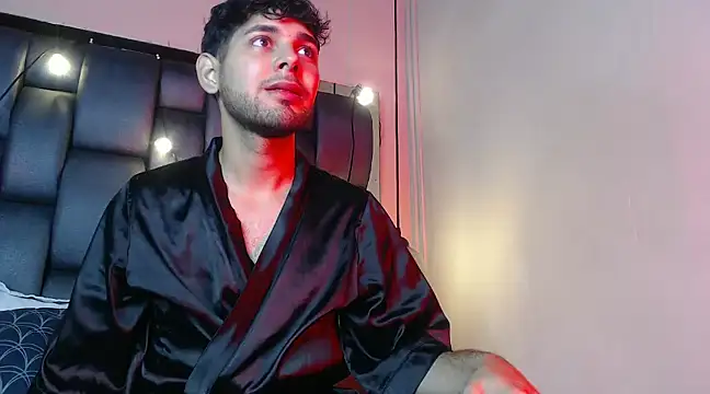 Snapshot of Samir_bear chatting on January 30, 12:06 pm Samir bear online show from January 30, 12:06 pm