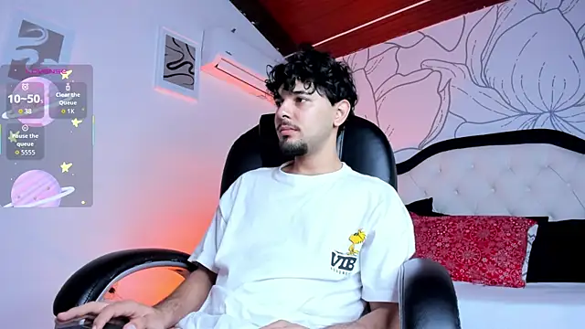 Snapshot of Samir_bear chatting on September 29, 12:46 pm Samir bear online show from September 29, 12:46 pm