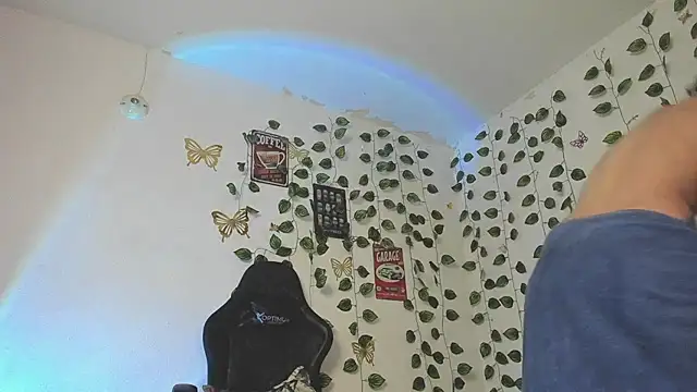 skinny dann online show from February 9, 2:28 am