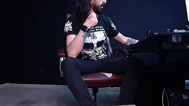 AxelColton online show from November 12, 11:16 am