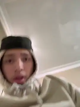 Snapshot of qbaby96 chatting on January 7, 8:48 am qbaby96 online show from January 7, 8:48 am