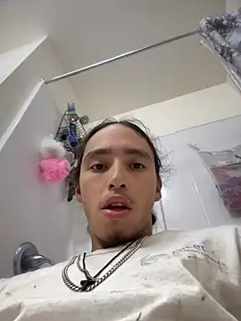 Snapshot of qbaby96 chatting on September 16, 10:05 am qbaby96 online show from September 16, 10:05 am