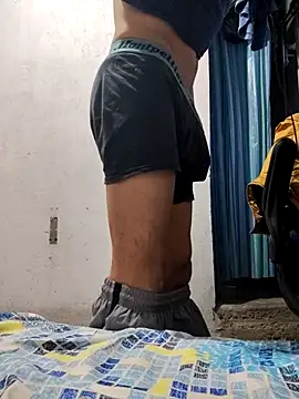 gatoalex89 online show from October 1, 10:57 pm