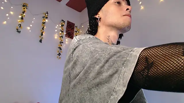 seven7xis online show from March 12, 4:51 am