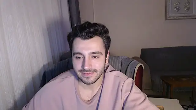 handsomeee04 online show from October 31, 11:08 pm