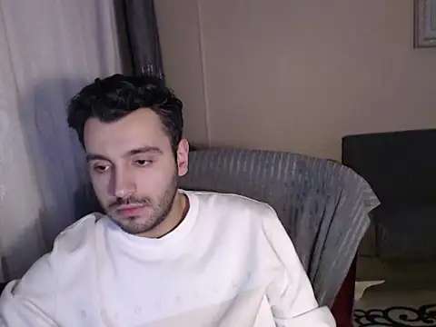 handsomeee04 online show from December 1, 10:57 pm